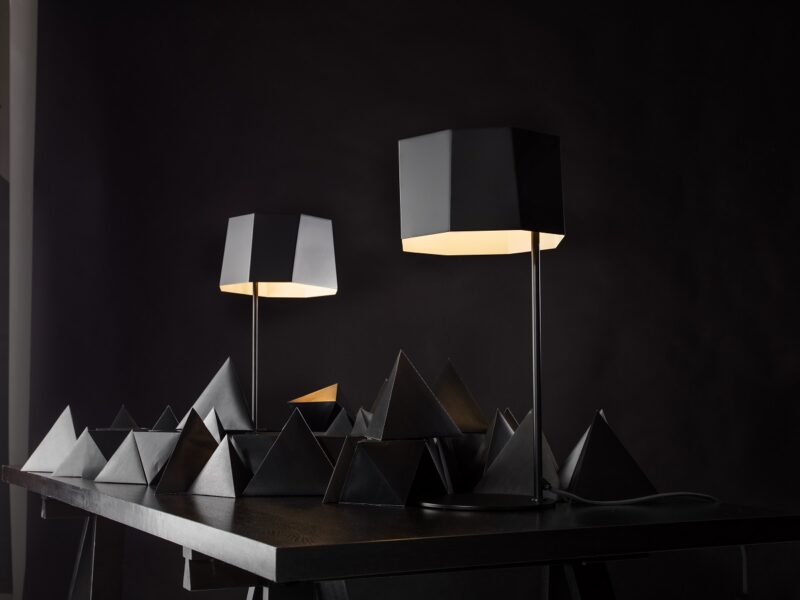 zhe table lamp