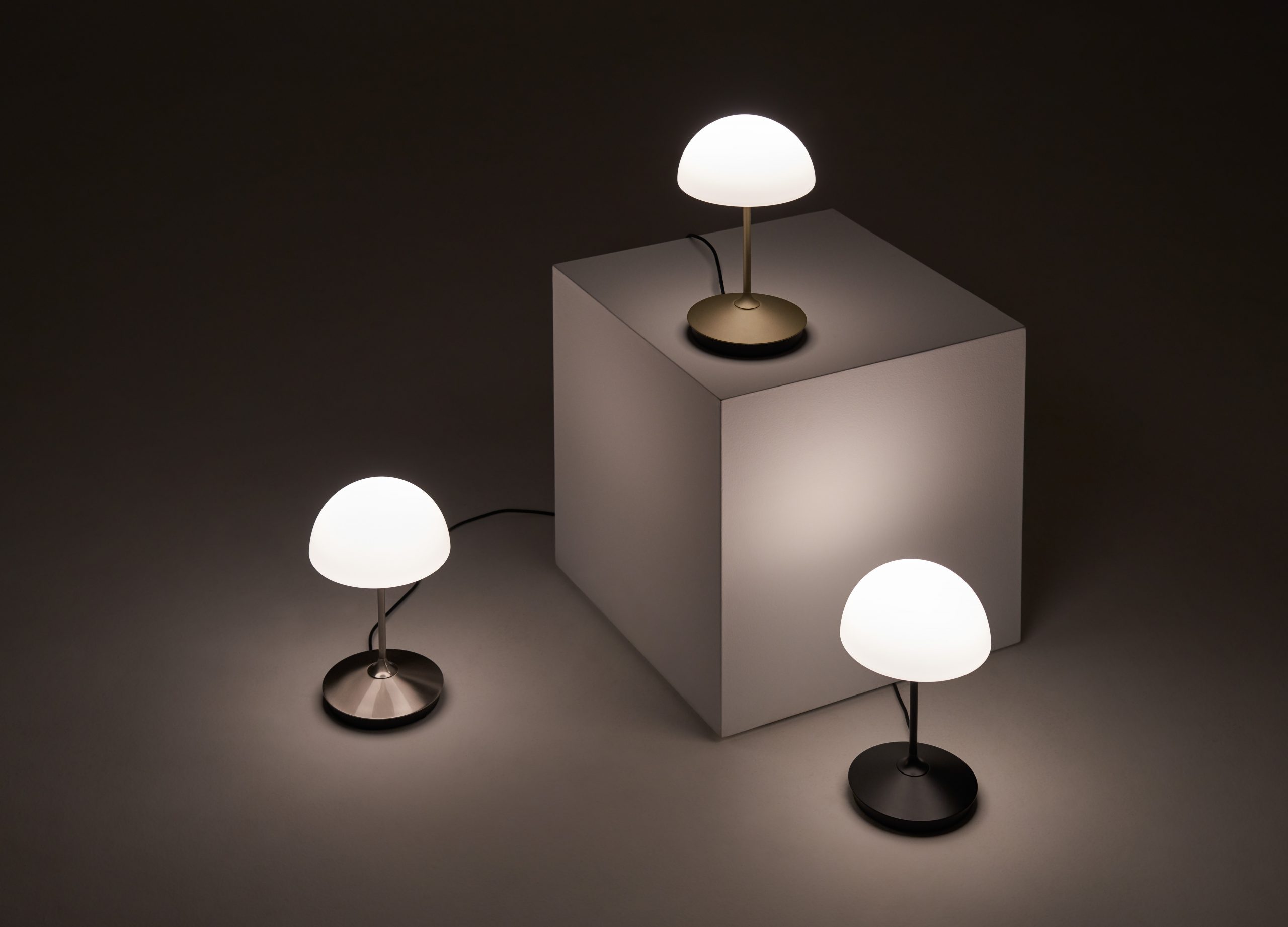 Pensee Table Lamp