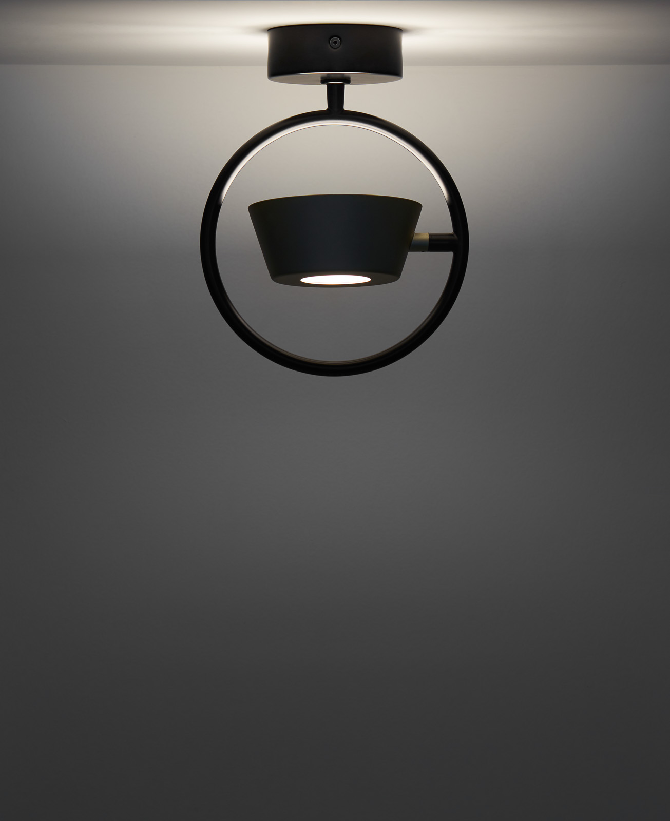 OLO Ring Wall/Ceiling Lamp