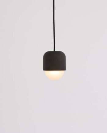 castle noir muse pendant